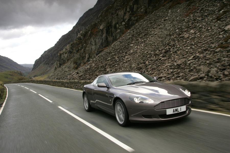  Aston Martin DB9 2004 года  (UK) (фото 14 из 24)
